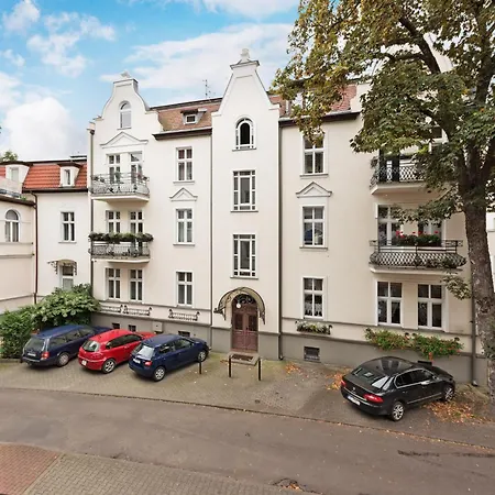 Daire Vegas Near The By Renters